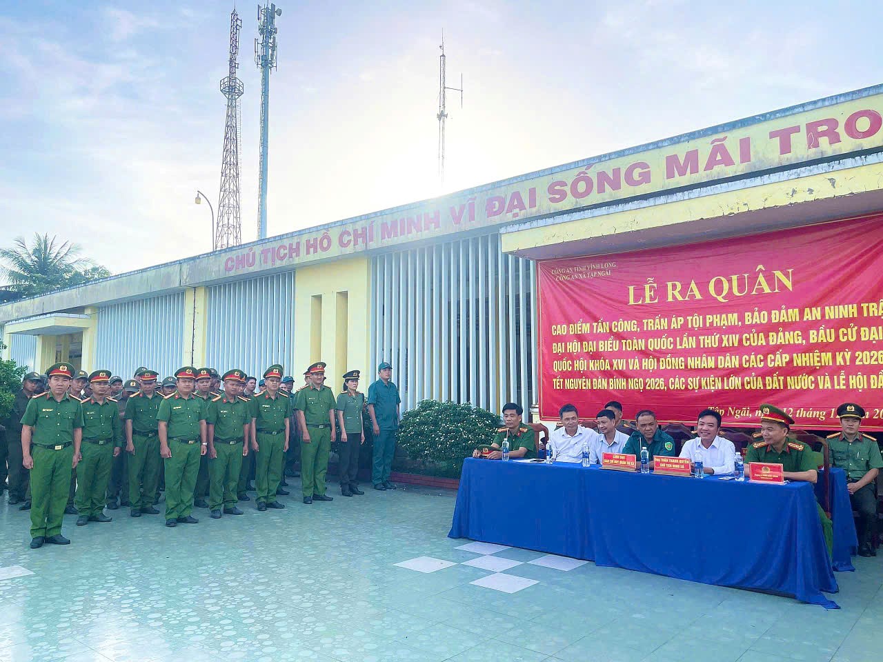 Công an xã Tập Ngãi tổ chức Lễ ra quân thực hiện đợt cao điểm tấn công, trấn áp tội phạm, bảo đảm an ninh trật tự trên địa bàn xã Tập Ngãi